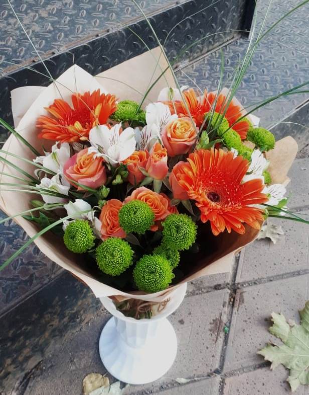 Букет цветов из: Герберы, Хризантемы, Альстромерии и Розы в Замостье