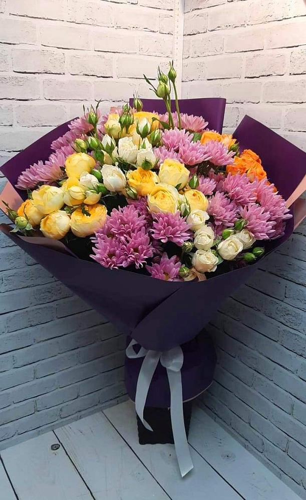 Букет цветов из: Хризантемы и Розы в Замостье