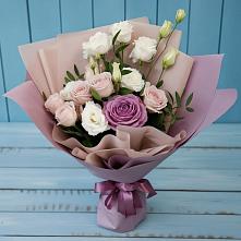Букет цветов из:  Розы и Лизиантусы в Замостье