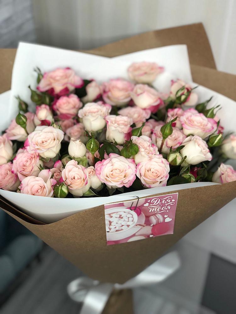 Букет цветов из: Розы в Замостье