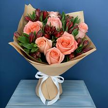 Букет цветов из:  Розы и Альстромерии в Замостье