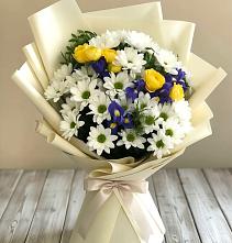 Букет цветов из:  Ирисы, Хризантемы и Розы #REPLACE_PRED# Замостье