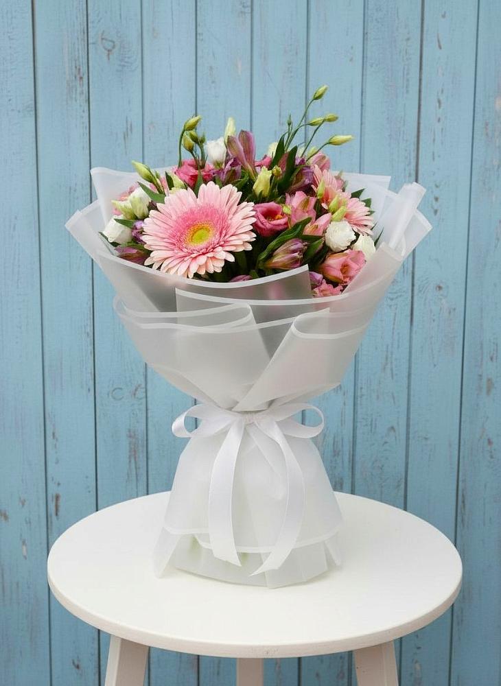 Букет цветов из: Герберы, Альстромерии и Лизиантусы в Замостье