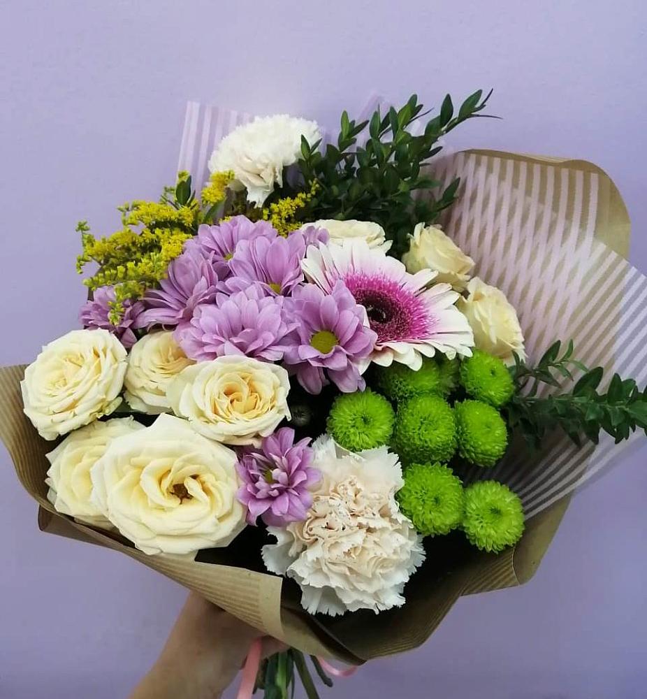 Букет цветов из: Хризантемы, Розы, Гвоздики и Герберы в Замостье