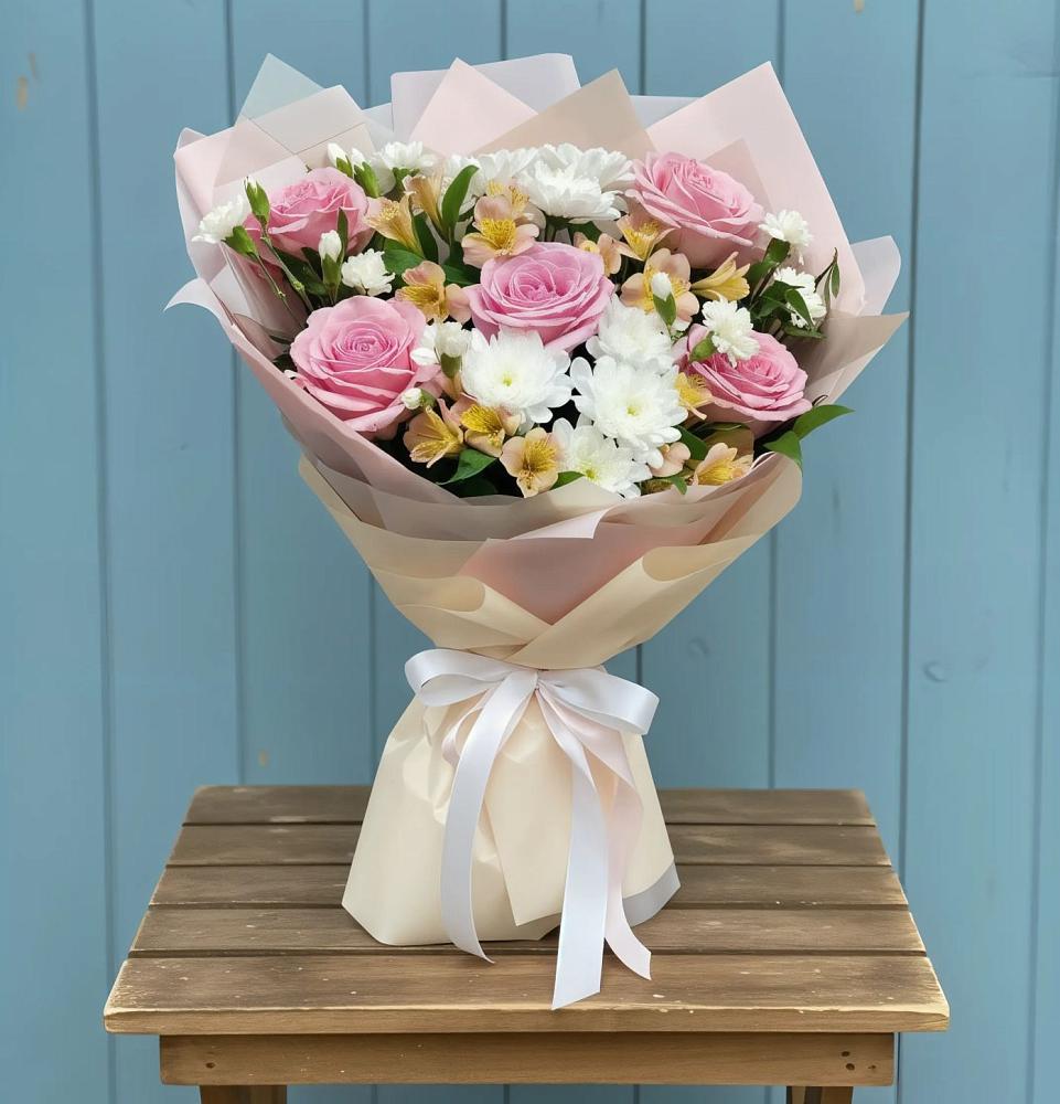 Букет цветов из: Гвоздики, Орхидеи и Розы в Замостье