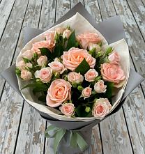 Букет цветов из:  Розы в Замостье