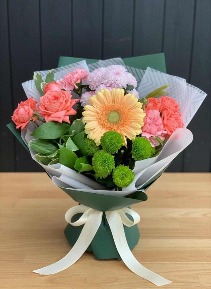 Букет цветов из: Гвоздики, Розы, Герберы и Хризантемы в Замостье