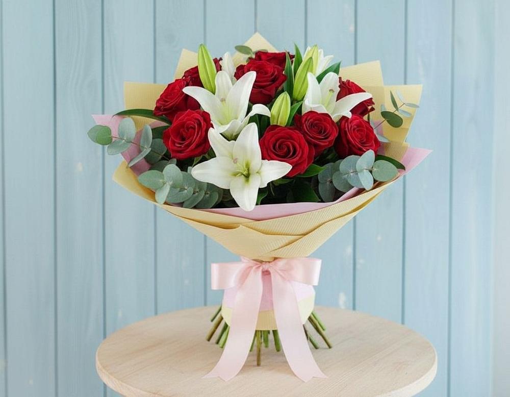 Букет цветов из: Лилии и Розы в Замостье